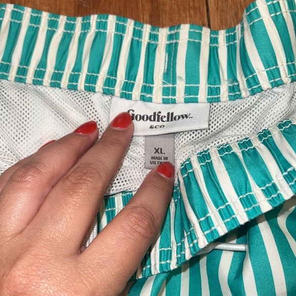 Men’s Goodfellow and Co Green and White Striped Swim Trunks - Picture 2 of 3